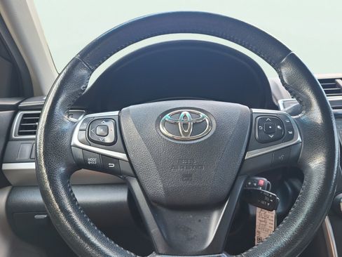 Used 2015 Toyota Camry XSE FWD image 24
