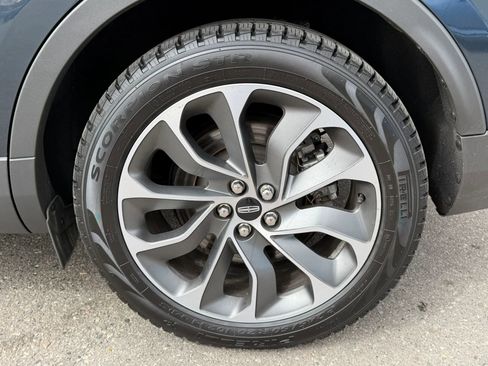 Used 2023 Lincoln Nautilus Reserve image 12