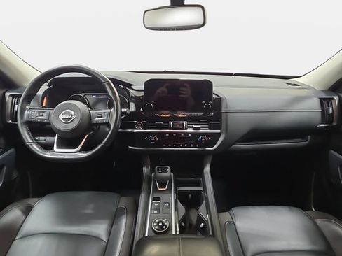 Used 2022 Nissan Pathfinder SL w/ Lighting Package (N92) AWD/4WD image 10