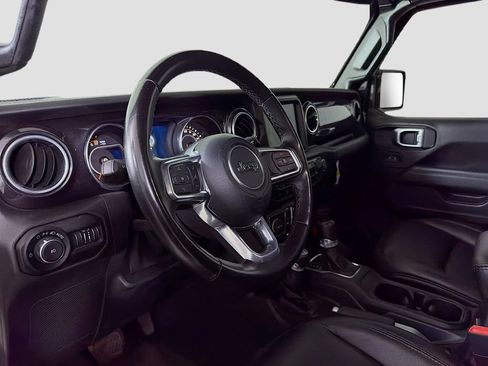 Used 2020 Jeep Wrangler Unlimited Sahara AWD/4WD image 10