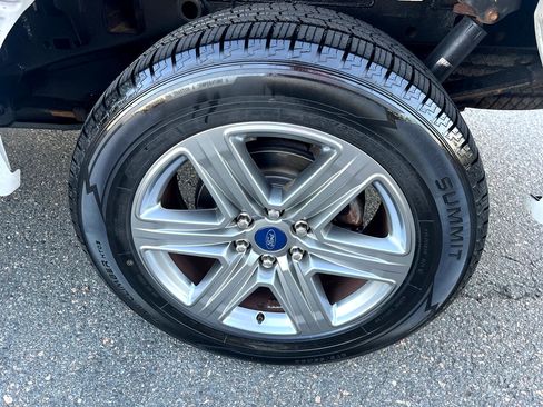 Used 2019 Ford F150 Lariat w/ Equipment Group 502A Luxury image 30