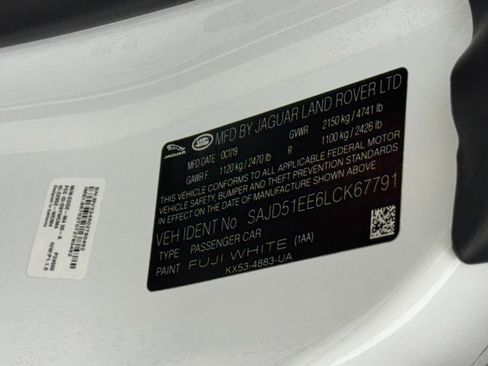 Used 2020 Jaguar F-TYPE R image 43