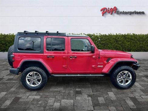 Used 2019 Jeep Wrangler Unlimited Sahara AWD/4WD image 7