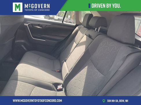 Used 2020 Toyota RAV4 XLE w/ Convenience Package AWD/4WD image 18