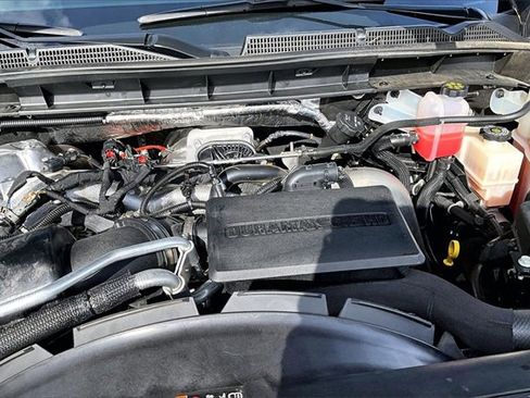 Used 2025 GMC Sierra 2500 Denali Ultimate image 32