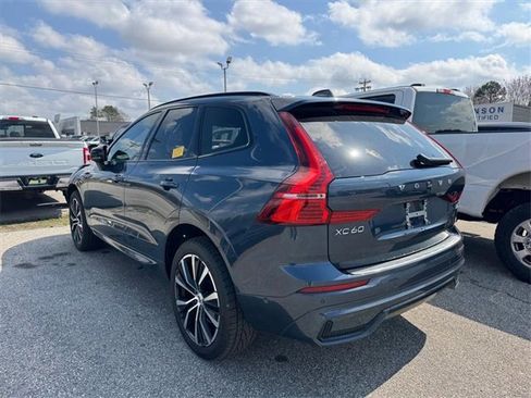 Used 2023 Volvo XC60 B5 Plus w/ Climate Package image 7