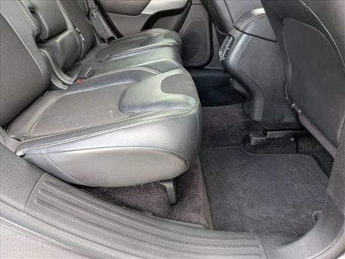 Used 2018 Jeep Cherokee Latitude Plus w/ Comfort/Convenience Group image 20