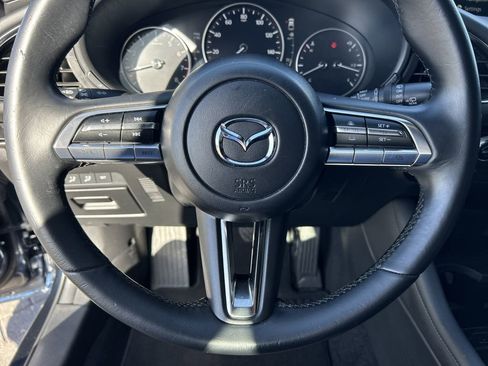 Used 2021 MAZDA MAZDA3 s image 25