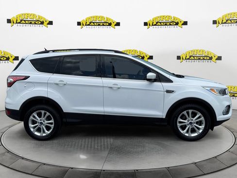Used 2018 Ford Escape SE FWD image 6