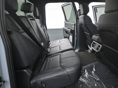 New 2026 Ford F250 Platinum w/ FX4 Off-Road Package image 12