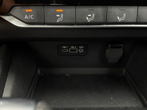 Used 2025 Nissan Altima 2.5 SV FWD image 25