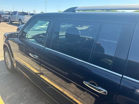 Used 2018 Ford Flex SEL w/ Equipment Group 202A AWD/4WD image 16