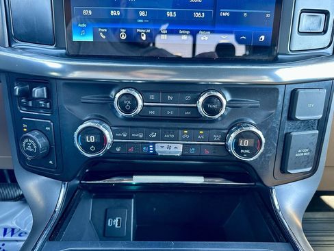 Used 2021 Ford F150 Lariat w/ Equipment Group 502A High image 21