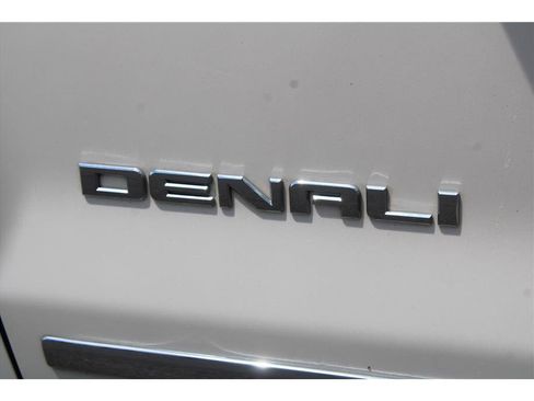 Used 2015 GMC Sierra 1500 Denali AWD/4WD image 32