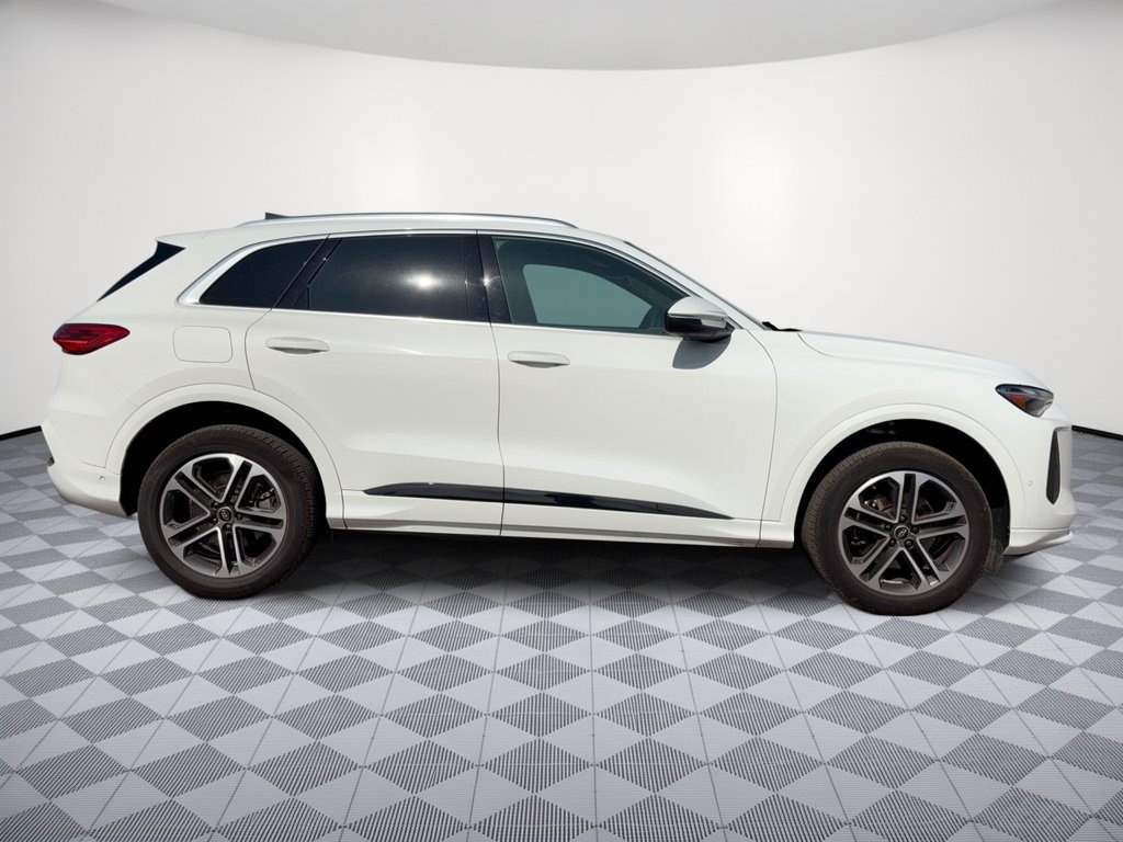 Used 2025 Audi Q5 Premium w/ Convenience Package AWD/4WD image 8