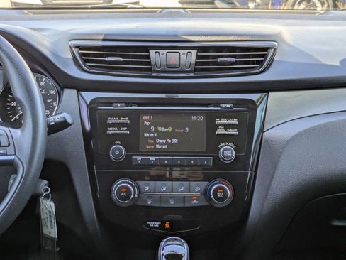 Used 2018 Nissan Rogue Sport S w/ S Appearance Package image 17