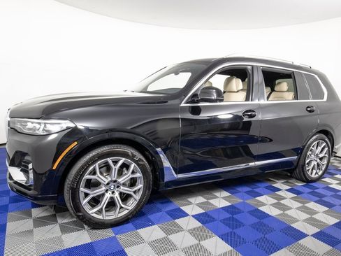 Used 2022 BMW X7 xDrive40i w/ Premium Package image 1