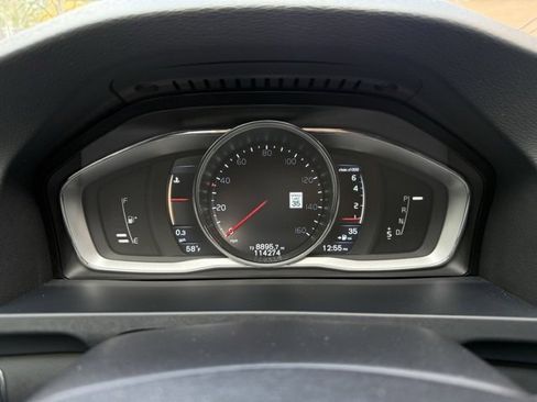 Used 2016 Volvo V60 T5 Cross Country Platinum image 18