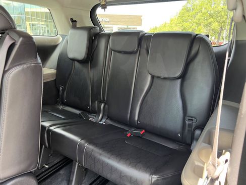 Used 2026 Kia Carnival LXS FWD image 26
