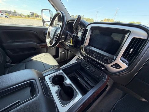 Used 2015 GMC Sierra 1500 SLT w/ SLT Crew Cab Value Package image 8