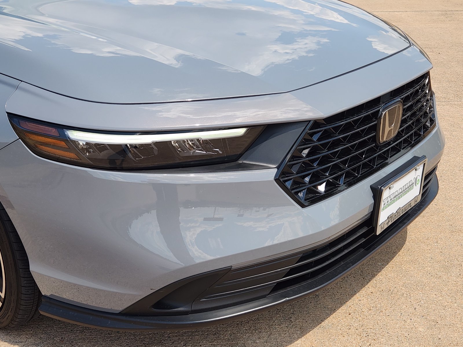 Used 2025 Honda Accord Sport image 12