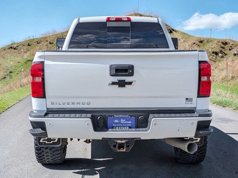 Used 2018 Chevrolet Silverado 3500 LTZ AWD/4WD image 5