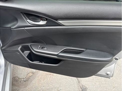 Used 2020 Honda Civic Sport image 5
