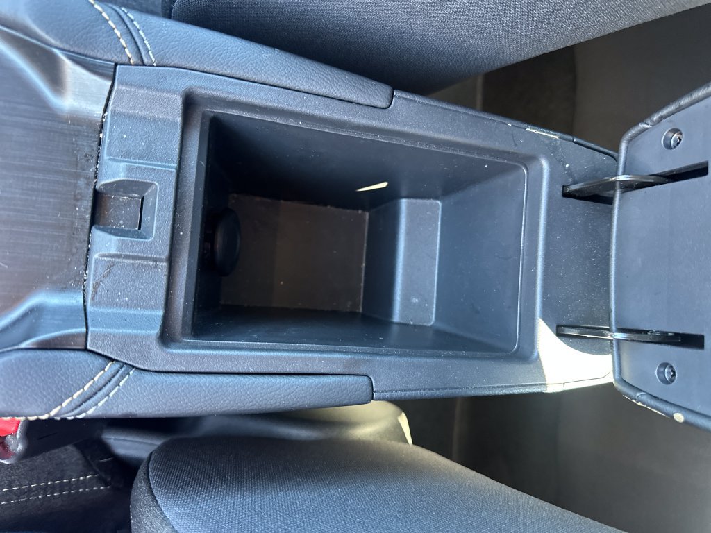 Used 2025 Nissan Kicks SV AWD/4WD image 26
