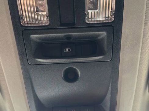 Used 2018 RAM 2500 Laramie w/ Sport Appearance Group image 32