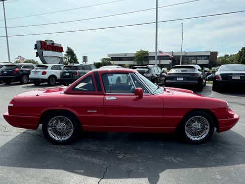 Used 1991 Alfa Romeo Spider Veloce image 13