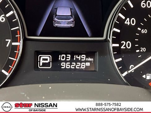 Used 2015 Nissan Pathfinder S image 22