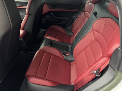 Used 2022 Porsche Taycan RWD image 19