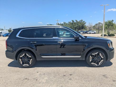 Certified 2025 Kia Telluride S AWD/4WD image 4