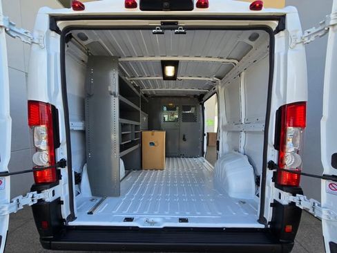 Used 2025 RAM ProMaster 2500 w/ Quick Order Package 22G SLT FWD image 23