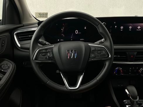 Used 2025 Buick Encore GX Preferred image 31