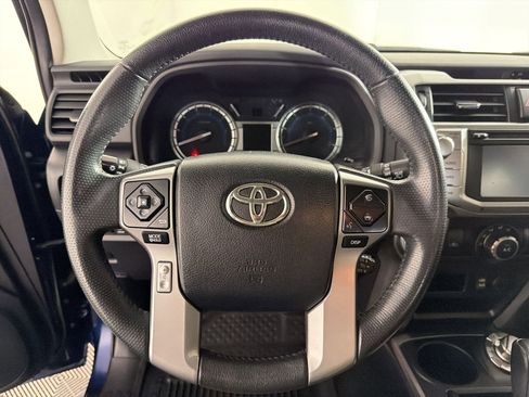 Used 2019 Toyota 4Runner SR5 Premium AWD/4WD image 17