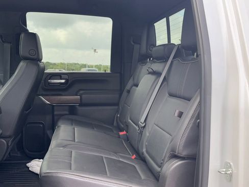 Used 2022 Chevrolet Silverado 2500 High Country w/ Safety Package II image 8