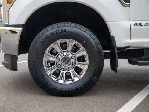 Used 2019 Ford F250 Lariat w/ Chrome Package AWD/4WD image 31