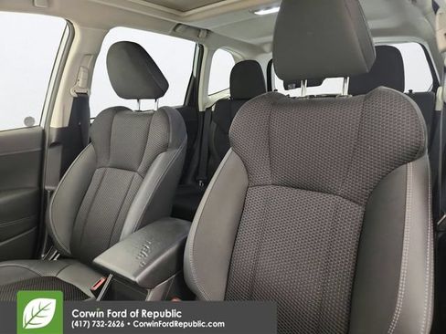 Used 2023 Subaru Forester Premium AWD/4WD image 10