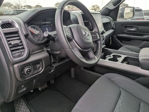 New 2026 RAM 1500 Express AWD/4WD image 9