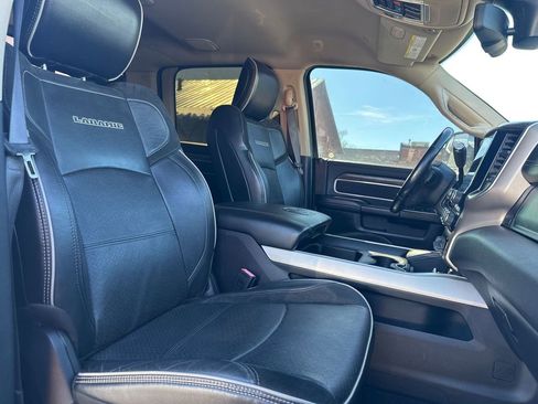 Used 2019 RAM 2500 Laramie AWD/4WD image 16