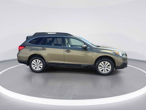 Used 2015 Subaru Outback 2.5i Premium AWD/4WD image 9
