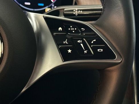 Certified 2025 Mercedes-Benz GLC 300 image 31