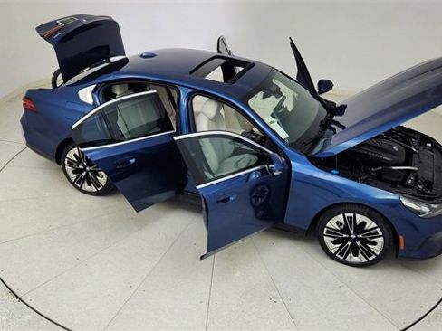 Used 2025 BMW 540i xDrive 540i xDrive image 83