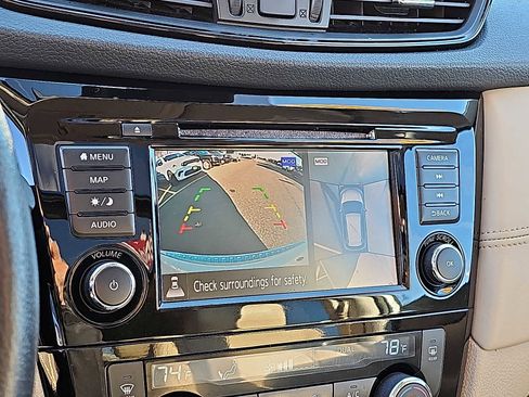 Used 2019 Nissan Rogue SL w/ Premium Package image 20