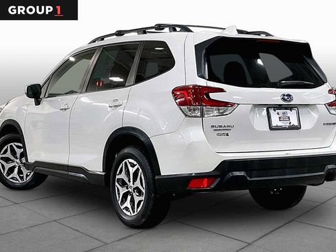 Used 2023 Subaru Forester Premium AWD/4WD image 12