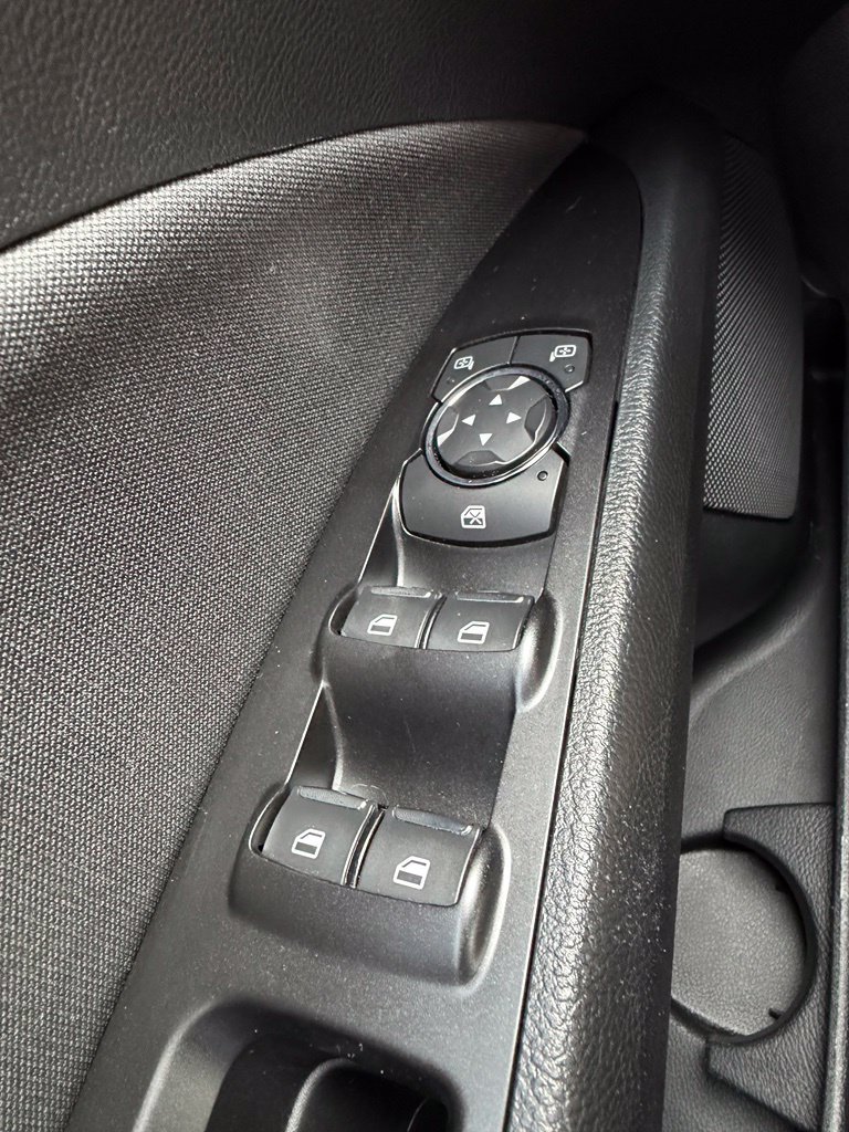 Used 2018 Ford Fusion SE w/ Equipment Group 201A FWD image 15