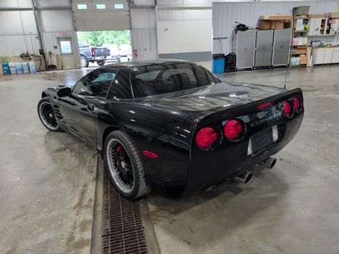 Used 2003 Chevrolet Corvette Z06 w/ Memory Package, 3 Drivers RWD image 4