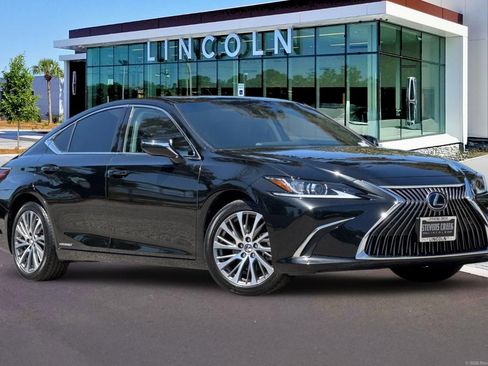 Used 2021 Lexus ES 300h w/ Premium Package FWD image 2