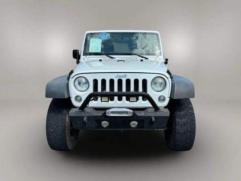 Used 2017 Jeep Wrangler Unlimited Sport AWD/4WD image 3